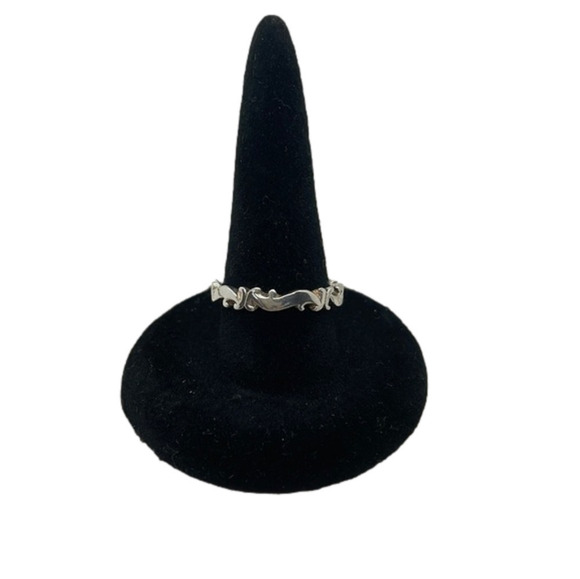 Filigree style sterling silver stamped ring!  Could be layered! - Picture 2 of 7